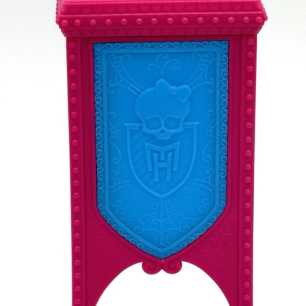 Monster High Deadluxe High School Replacement Furniture Pink Blue Podium